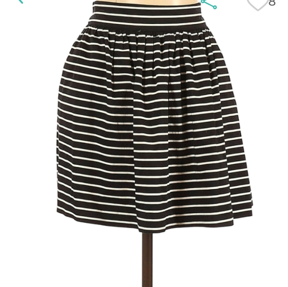 Forever 21 size large skirt with pockets
